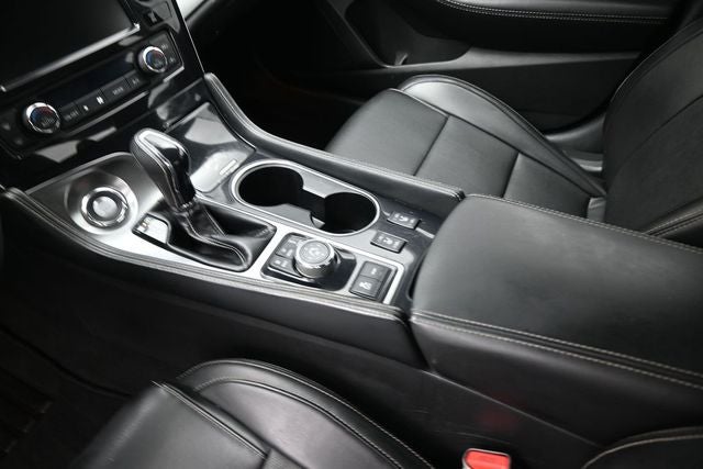 2023 Nissan Maxima SV