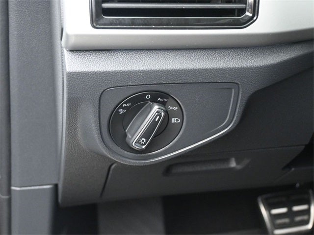 2023 Volkswagen Atlas 3.6L V6 SEL Premium R-Line