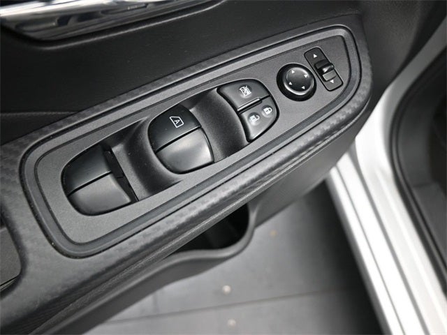 2023 Nissan Versa 1.6 SV