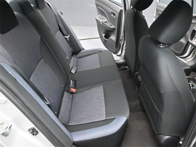 2023 Nissan Versa 1.6 SV