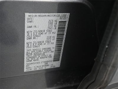 2025 Nissan Pathfinder SL