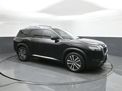 2022 Nissan Pathfinder Platinum