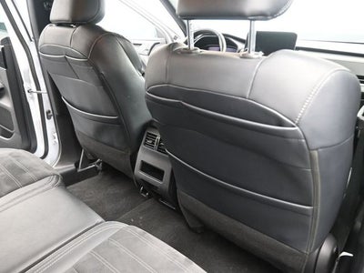 2023 Mitsubishi Outlander Base