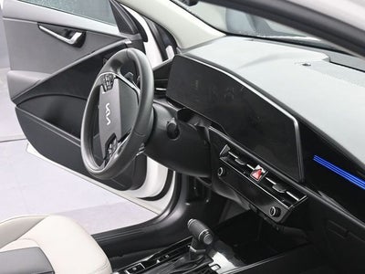 2024 Kia Niro EX Touring