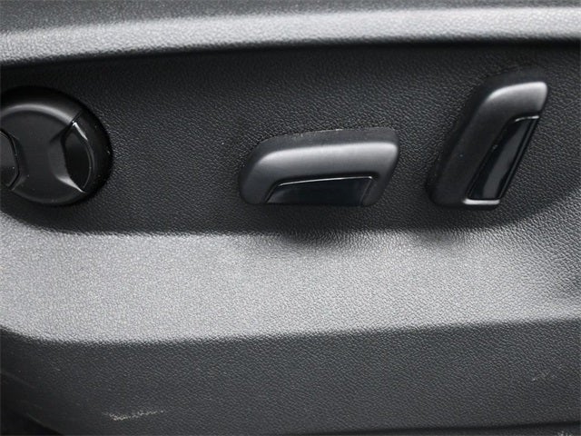 2024 Volkswagen Atlas Cross Sport 2.0T SE