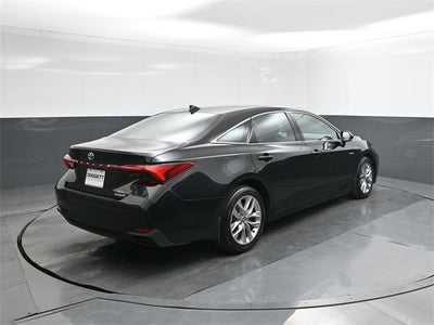 2021 Toyota Avalon Hybrid XLE Plus