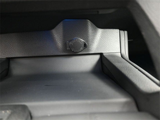 2021 Toyota Avalon Hybrid XLE Plus