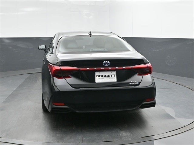2021 Toyota Avalon Hybrid XLE Plus