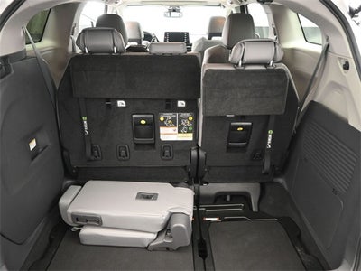 2022 Toyota Sienna XLE 8 Passenger