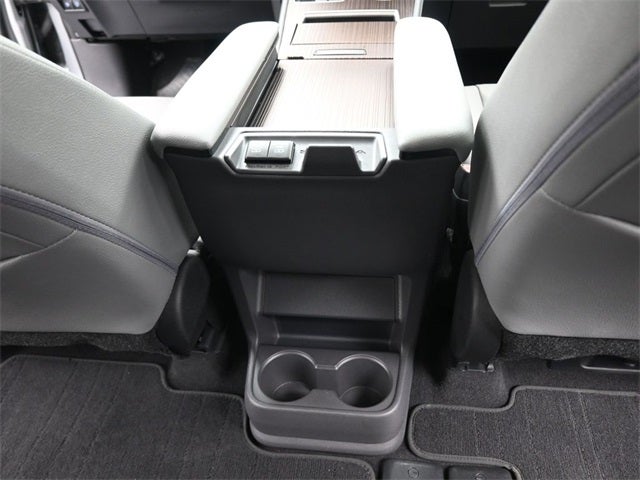 2022 Toyota Sienna XLE 8 Passenger