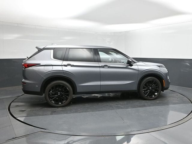 2024 Mitsubishi Outlander SE Black Edition