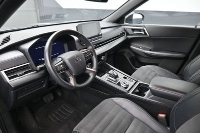 2024 Mitsubishi Outlander SE Black Edition