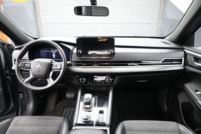 2024 Mitsubishi Outlander SE Black Edition