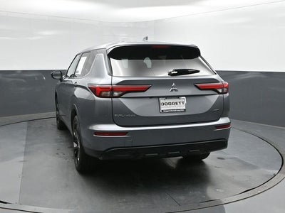 2024 Mitsubishi Outlander SE Black Edition