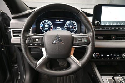 2024 Mitsubishi Outlander SE Black Edition