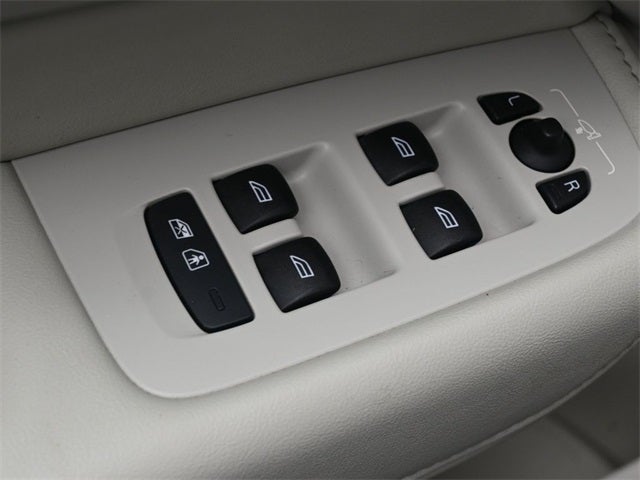 2022 Volvo XC60 B6 Inscription