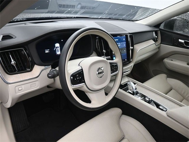 2022 Volvo XC60 B6 Inscription