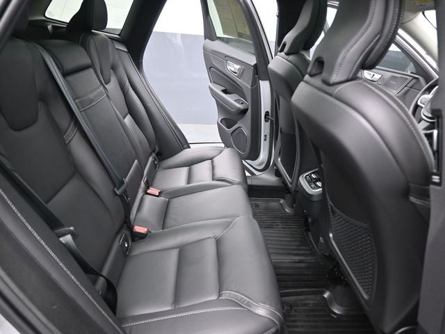 2021 Volvo XC60 T5 Inscription