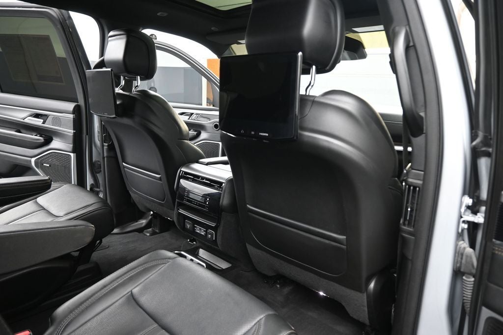 2023 Jeep Wagoneer Series II