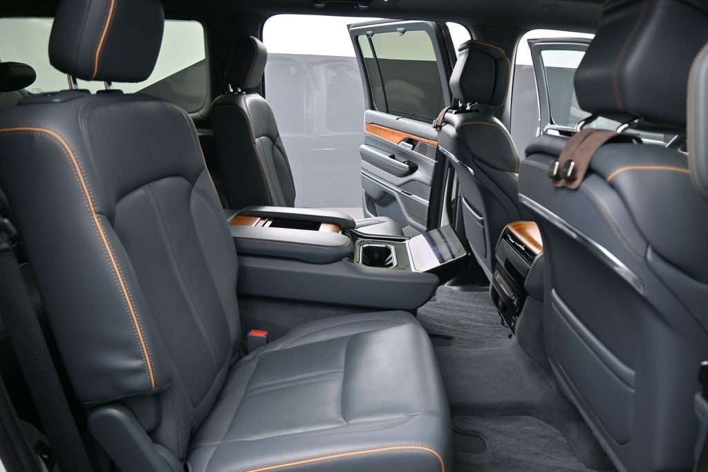 2022 Jeep Grand Wagoneer Series II