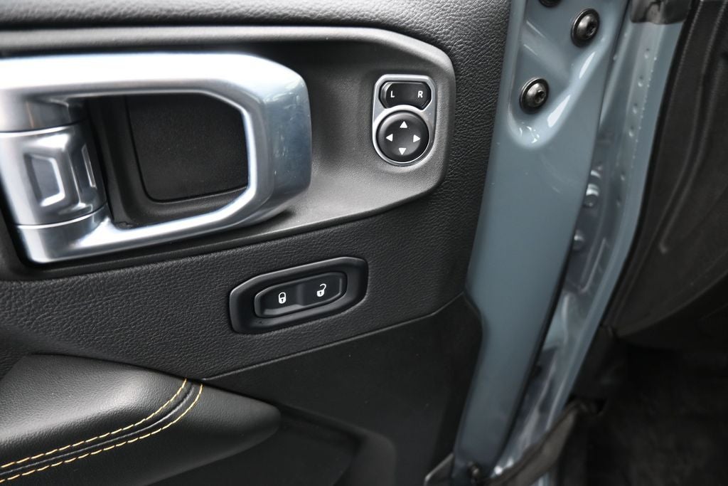 2024 Jeep Gladiator High Tide