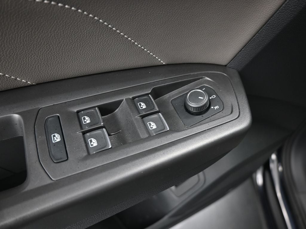 2023 Volkswagen Atlas Cross Sport 2.0T SE w/Technology