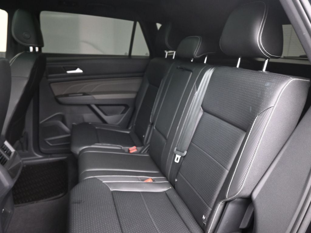 2023 Volkswagen Atlas Cross Sport 2.0T SE w/Technology