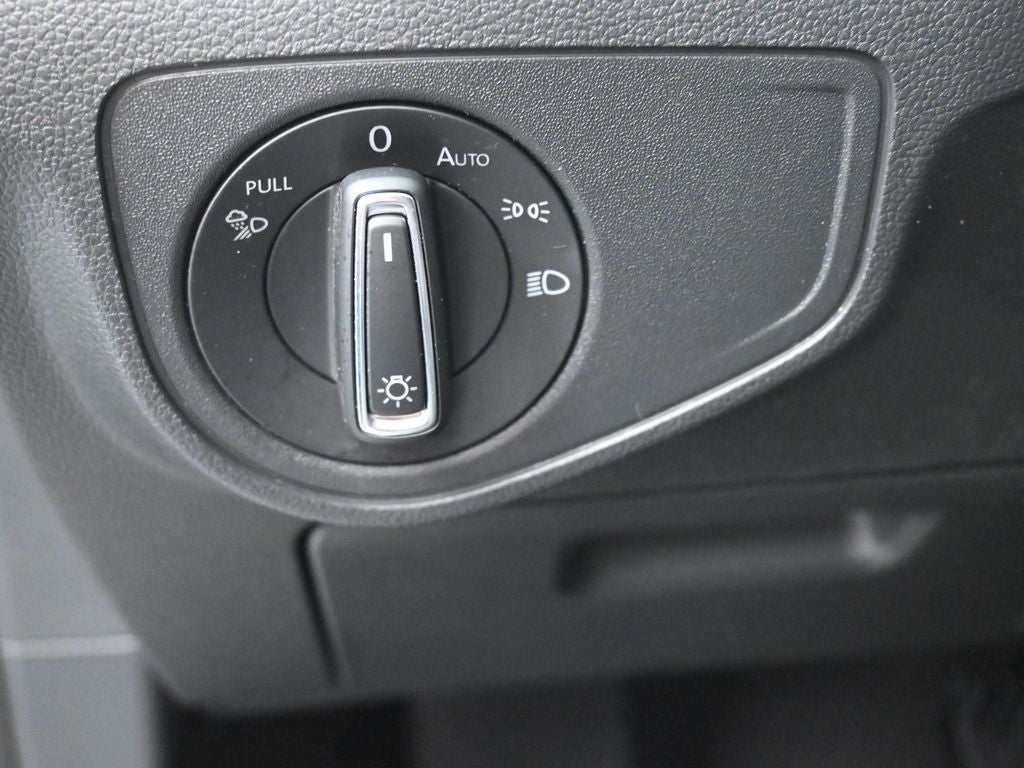 2023 Volkswagen Atlas Cross Sport 2.0T SE w/Technology