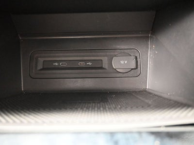 2023 Volkswagen Atlas Cross Sport 2.0T SE w/Technology