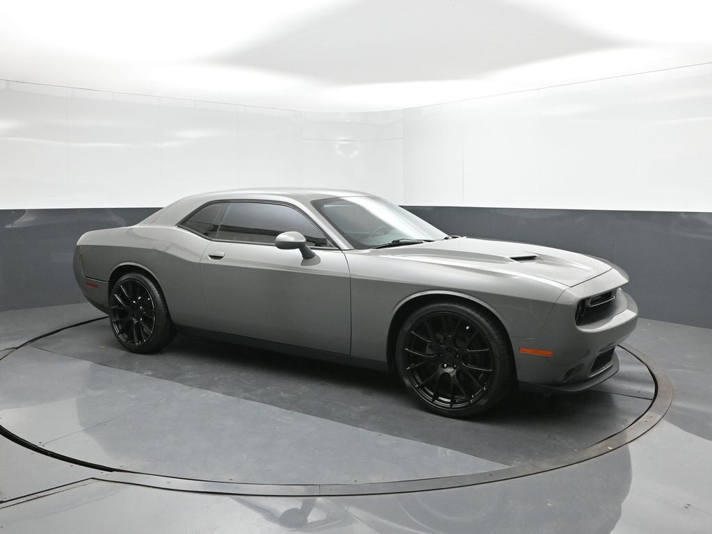 2017 Dodge Challenger SXT
