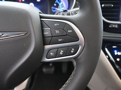 2023 Chrysler Pacifica Hybrid Touring L