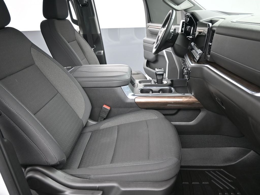 2025 Chevrolet Silverado 1500 LT LT1