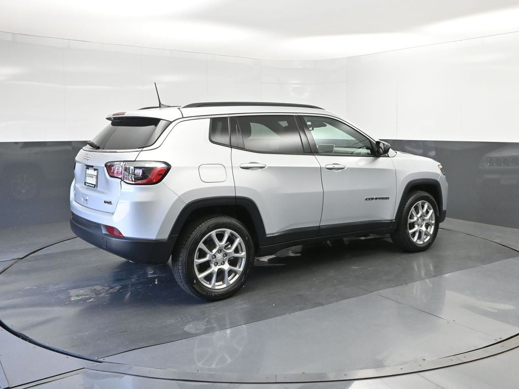 2024 Jeep Compass Latitude Lux