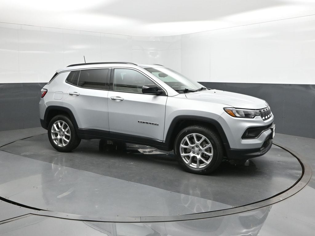 2024 Jeep Compass Latitude Lux