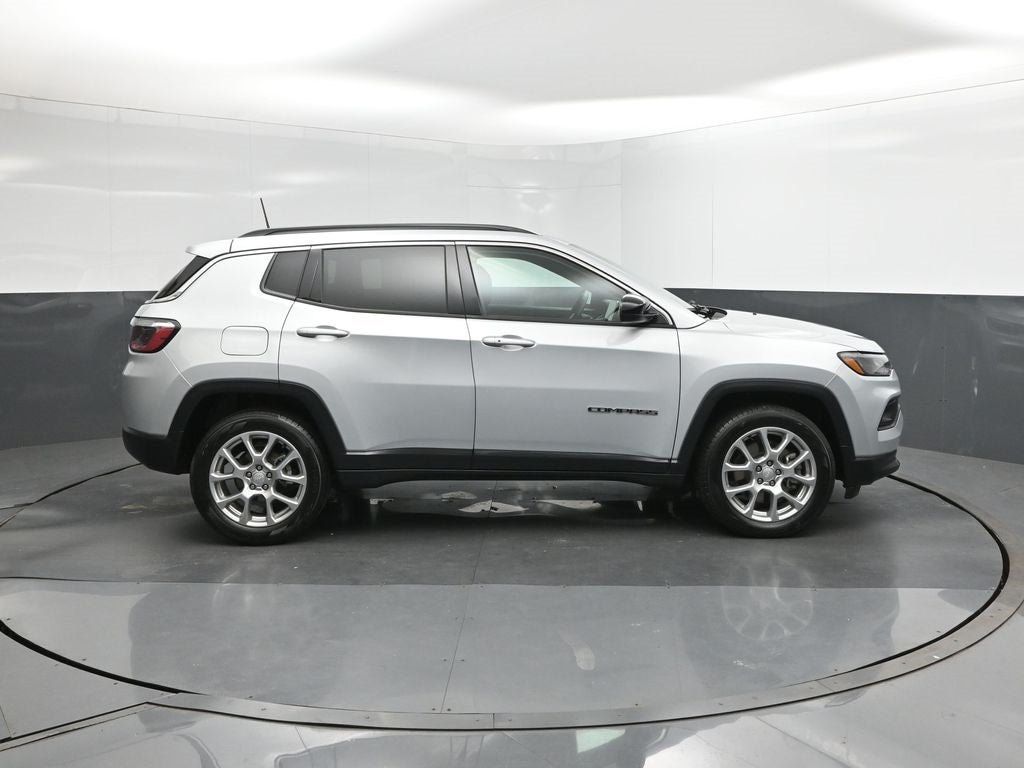2024 Jeep Compass Latitude Lux