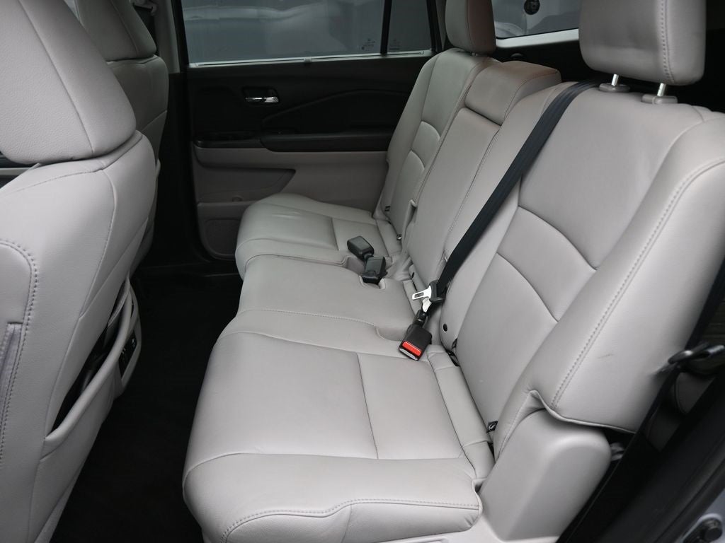 2020 Honda Pilot Touring 8 Passenger