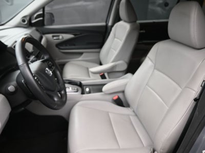 2020 Honda Pilot Touring 8 Passenger