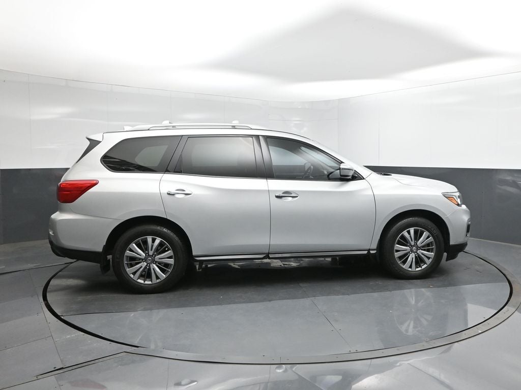 2020 Nissan Pathfinder S