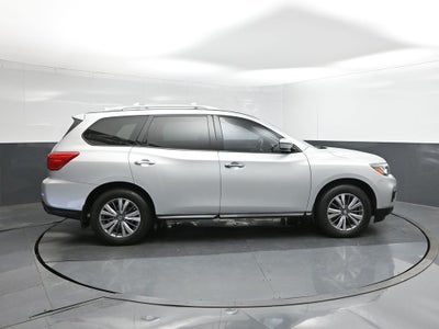 2020 Nissan Pathfinder S