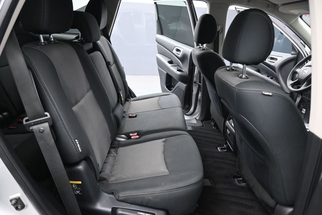 2020 Nissan Pathfinder S