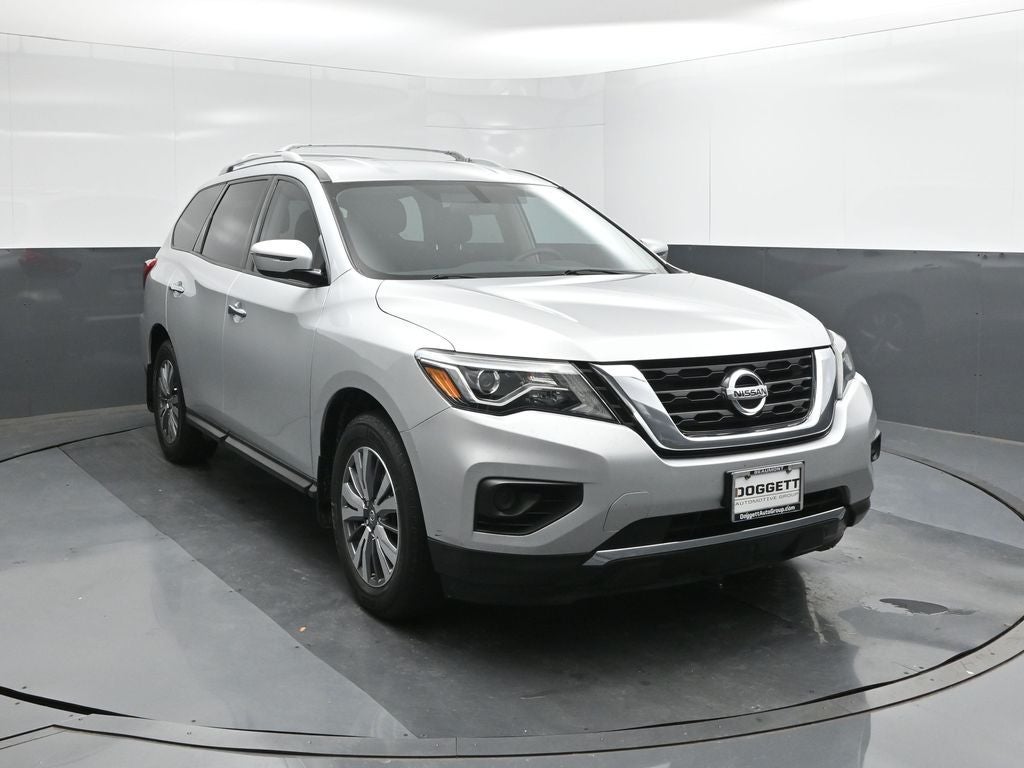 2020 Nissan Pathfinder S