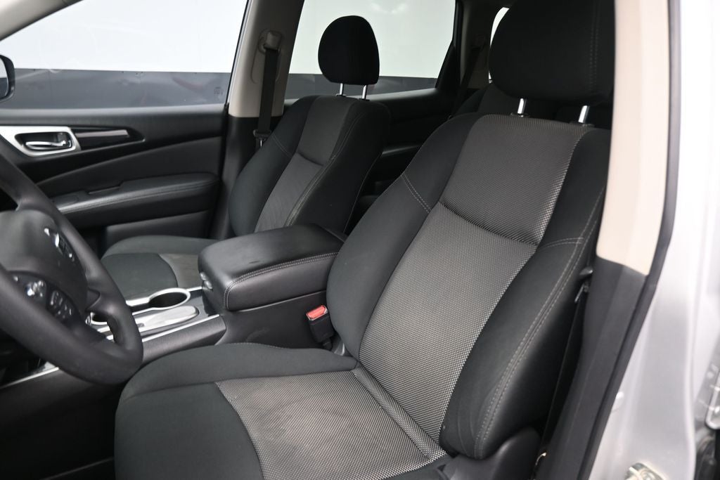 2020 Nissan Pathfinder S