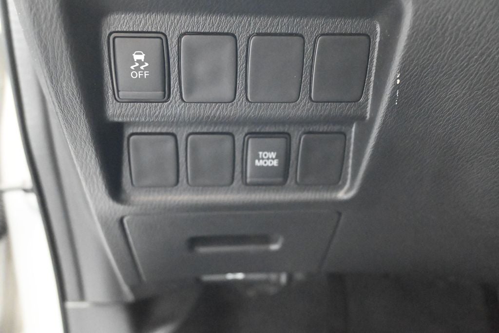 2020 Nissan Pathfinder S