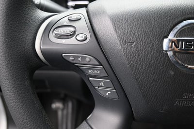 2020 Nissan Pathfinder S