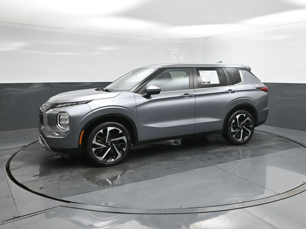 2024 Mitsubishi Outlander SE