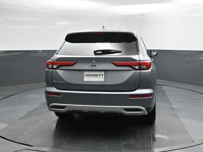 2024 Mitsubishi Outlander SE