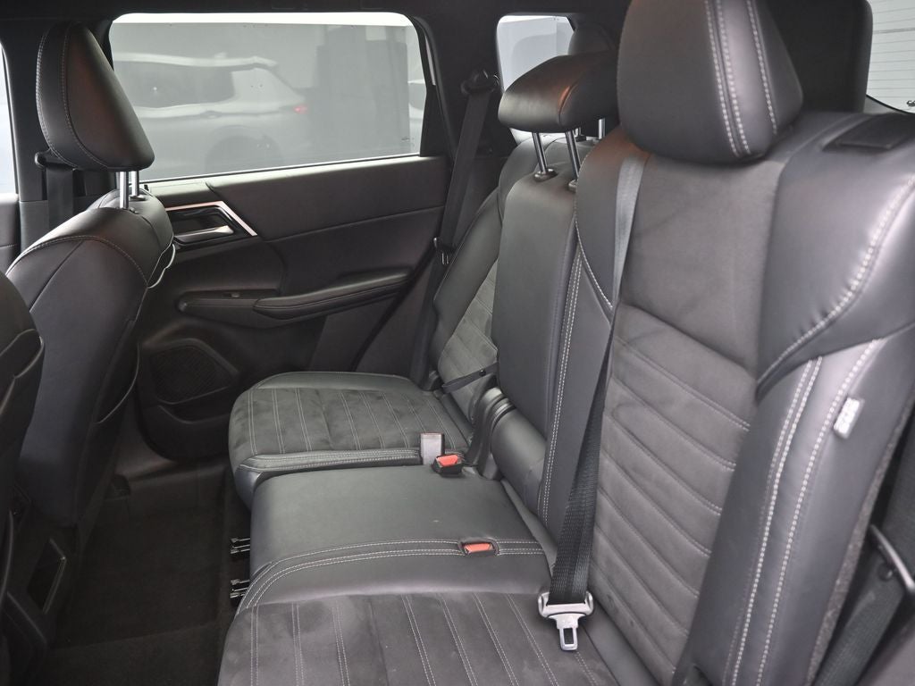 2023 Mitsubishi Outlander SE Black Edition