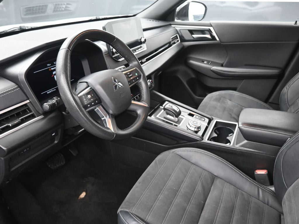 2023 Mitsubishi Outlander SE Black Edition