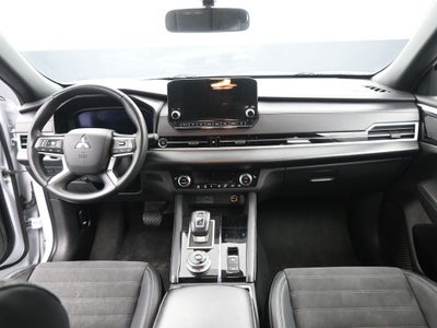 2023 Mitsubishi Outlander SE Black Edition