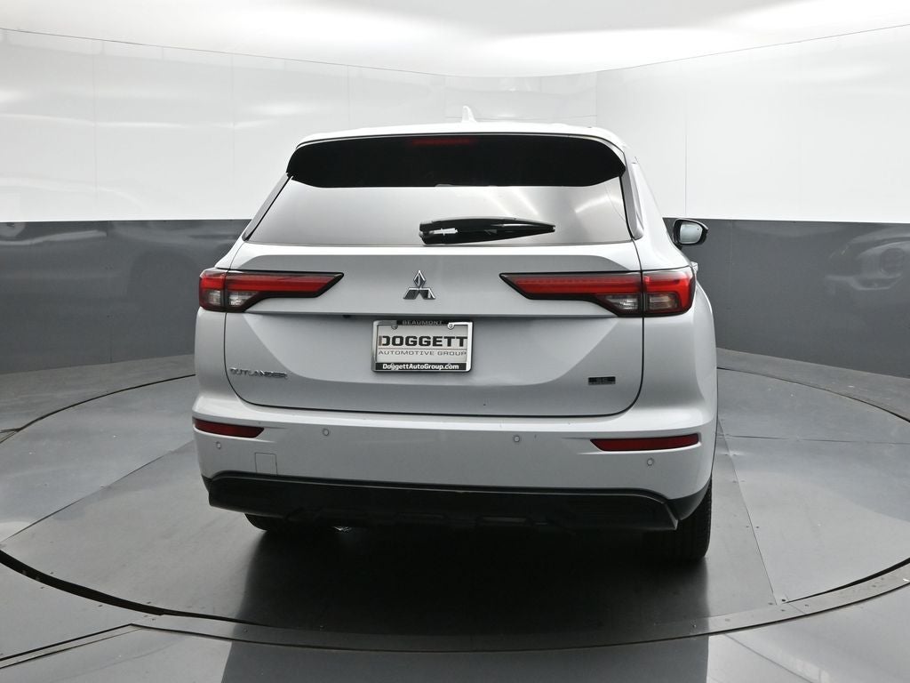 2023 Mitsubishi Outlander SE Black Edition